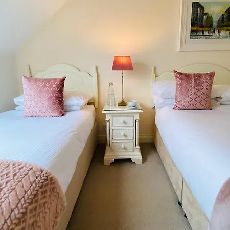 The Lighthouse בית אירוח *